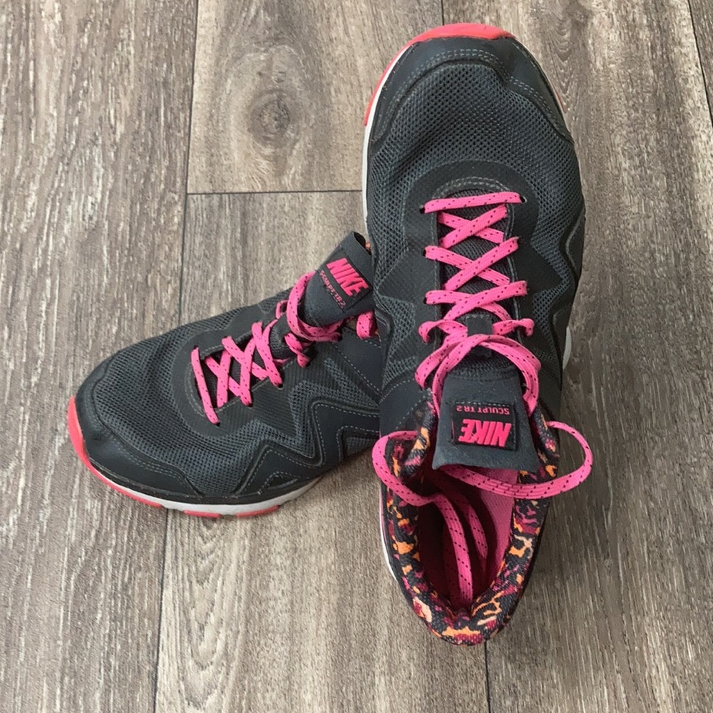 NIKE sculpt TR2 running shoes